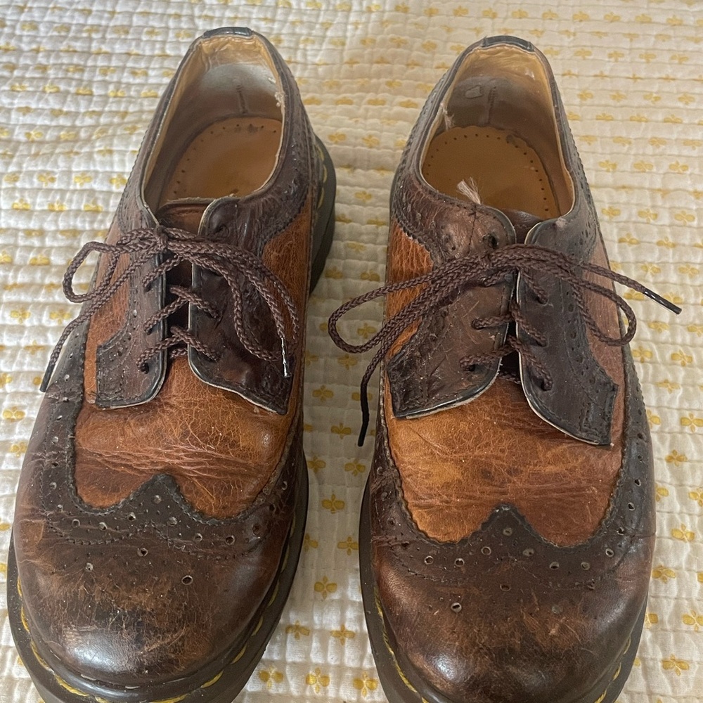 ⭐️Vintage Dr Martens Wingtip brogues